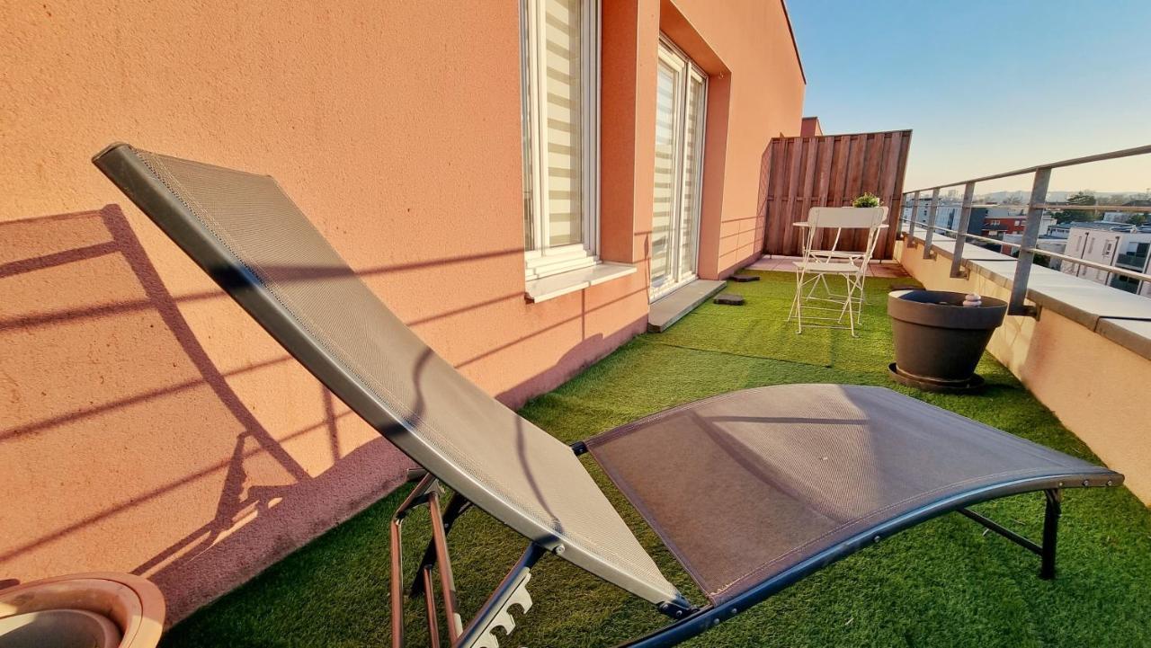 Le Smart - Parking - Terrasse - Wifi - Mulhouse - Relax Bnb Pfastatt Exterior foto